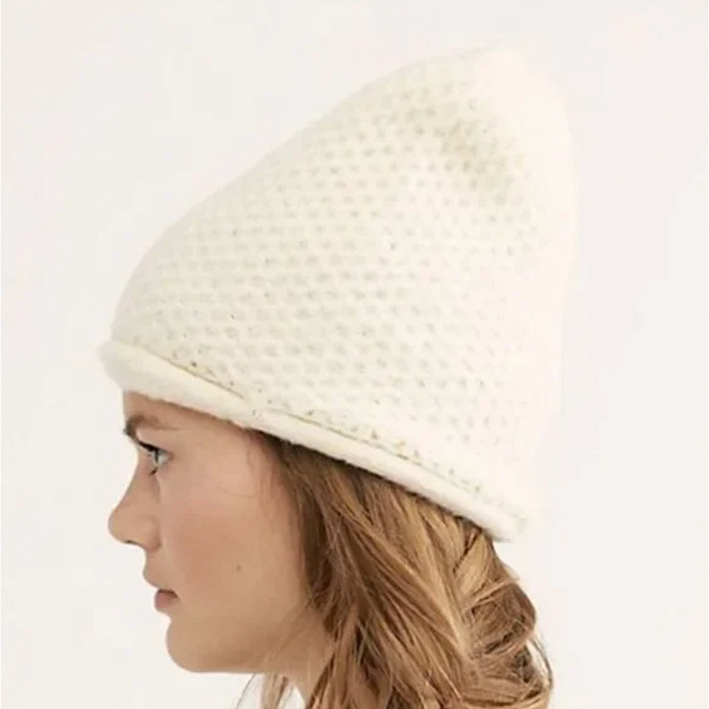Free People Soft Slouchy Knit Beanie Cream Cozy Chic Seasonal Style NWOT